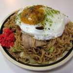 柳沢 - 肉玉子入り焼きそば(大) 650円