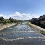 未在 - 四条大橋を歩いて、鴨川を渡ります☆