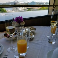 パノラミックレストラン ル・ノルマンディ - 眺めの良い席　シャンパーニュで乾杯