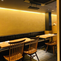 肉和食 月火水木金土日 - 雰囲気の良いスタイリッシュな店内！女子会やデートにぴったり♡