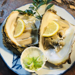 富田屋 - 岩ガキ