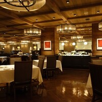 ロウリーズ・ザ・プライムリブ 恵比寿ガーデンプレイス店 - 