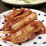 備長炭焼肉 東秀苑 - 白菜キムチ