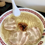 双喜紋 - ネギ抜きのニンニク・辛味アリアリの
      超コッテリ仕様ですd(^_^o)