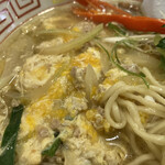 餃子と麺 いせのじょう - 卵がたっぷり