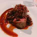 T2 - ハラミ肉のグリル〜特製ソースで〜