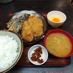 甚兵衛 - A定食（メンチカツ、鰹フライ、ナス天）