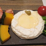 小料理居酒屋 てとて - まるごとカマンベール