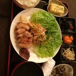 韓国家庭料理 唐辛子 - ランチ
            サンギョッサル定食