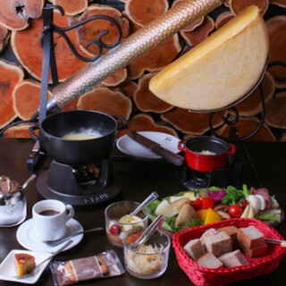 Our most popular item! Choose as many raclette and fondue as you like♪