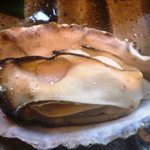 牡蠣屋 - 焼き牡蠣 \1,000