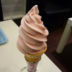 ノードカフェ - ☆ピンク色のソフトクリームってなかなか無いですよね☆