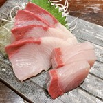 Yellowtail sashimi or grilled sashimi