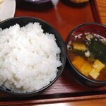 はらた家 - ご飯にみそ汁