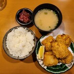 Umisakura Motomachi Ten - ザンギ5個定食(968円)です。