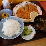 水戸屋食堂 - ジャンボトンカツ定食（￥1,070）