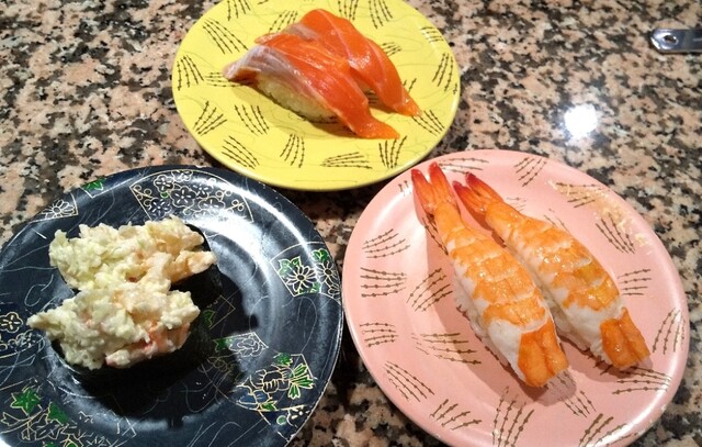 低価格帯のものも美味しい By かぷちー38 根室花まる Kitte丸の内店 東京 回転寿司 食べログ 低価格帯のものも美味しい By かぷちー38 根室花まる Kitte丸の内店 東京 回転寿司 食べログ