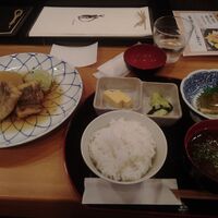 とらふぐ専門 ふぐ中俣 - 煮魚定食（鱈）