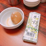 中華そば専門店 井出商店 - 味付煮玉子と早すし