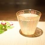 Genyamamoto - 南高梅と Osuzu Gin のカクテル