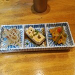 Tekkadori - 前菜（もやしナムル、冷奴、野菜の煮物）