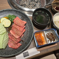 焼肉・しゃぶしゃぶ たちばな ヒルトンプラザイースト店 - 和牛網焼きランチ 1500円(税別)
