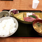 勘太そば - 4点盛り刺身定食　¥800-