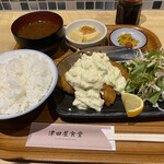 津田屋食堂 - タルタル鯵フライ定食７９０円