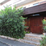 玄斎 - お店がある建物の外観