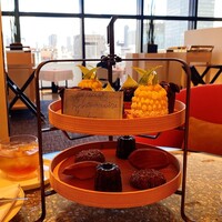 ベージュ アラン・デュカス 東京 - 