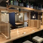 居酒屋 仙きち - 店内仕切り版を暖簾を完備