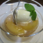 ビストロ バキュース - ２０１２・６月　桃コンポート