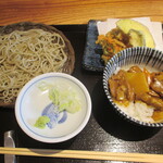 Soba To Iroriyaki Sou - 「せいろ（冷）+夏野菜の天婦羅+ご飯モノ」（1,100円）