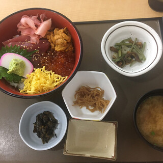 ひたちなか 大洗でおすすめの美味しい海鮮丼をご紹介 食べログ ひたちなか 大洗でおすすめの美味しい海鮮丼をご紹介 食べログ