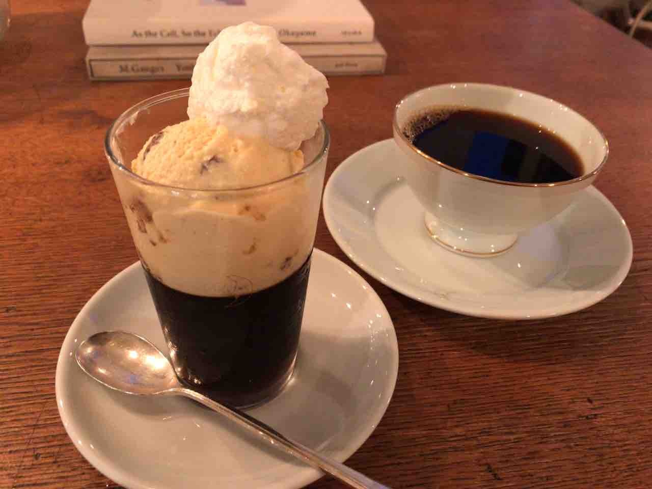写真 : ムーン ミカ タカハシ コーヒー サロン （MOON mica