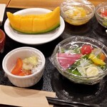 ドーミーイン - サラダ、デザート、温泉卵など