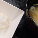ドーミーイン - ポテトサラダ、味噌汁