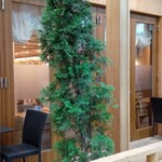 ドーミーイン - プレミアム館  飲食スペースを外から