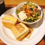 ベシャメルカフェ - モーニング 厚焼き玉子サンドセット 700円