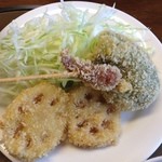 おふくろ亭 - 蓮とピーマンのフライ １００円