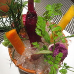 レストラン バカール - 植木鉢  ～有機野菜と能登産ズワイ蟹と蟹味噌のバーニャカウダ～1