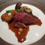 レストラン バカール - ビュルゴー家のシャラン鴨の胸肉のロースト、フレッシュ・ポルチーニと3