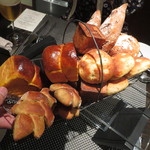 レストラン バカール - パン好きなだけ！