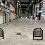 遊酒食堂 宇都宮 - 全然人がいない黒崎のアーケード、カムス