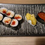 Sushi Teppanyaki Hiiragi - 特上握り    ２皿あわせて2880円  
                      筋子巻き♪♪