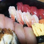 氷見回転寿司　粋鮨 - マグロに甘エビ、カジキ。