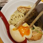 麺道 万里一喰 - みんな大好き煮卵ほいほい