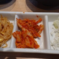 焼肉 黒田 - ナムルとキムチ