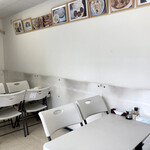 ユズフザイハラール - 一応、引き戸が開いていたので中に声をかけると・・・開いていた（ホッ）