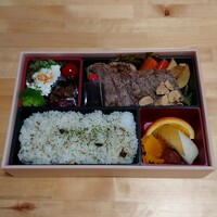 ステーキ 鉄板 なか壱 - ステーキ弁当